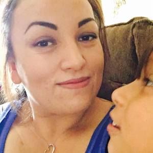 Meet your Posher, Claudia